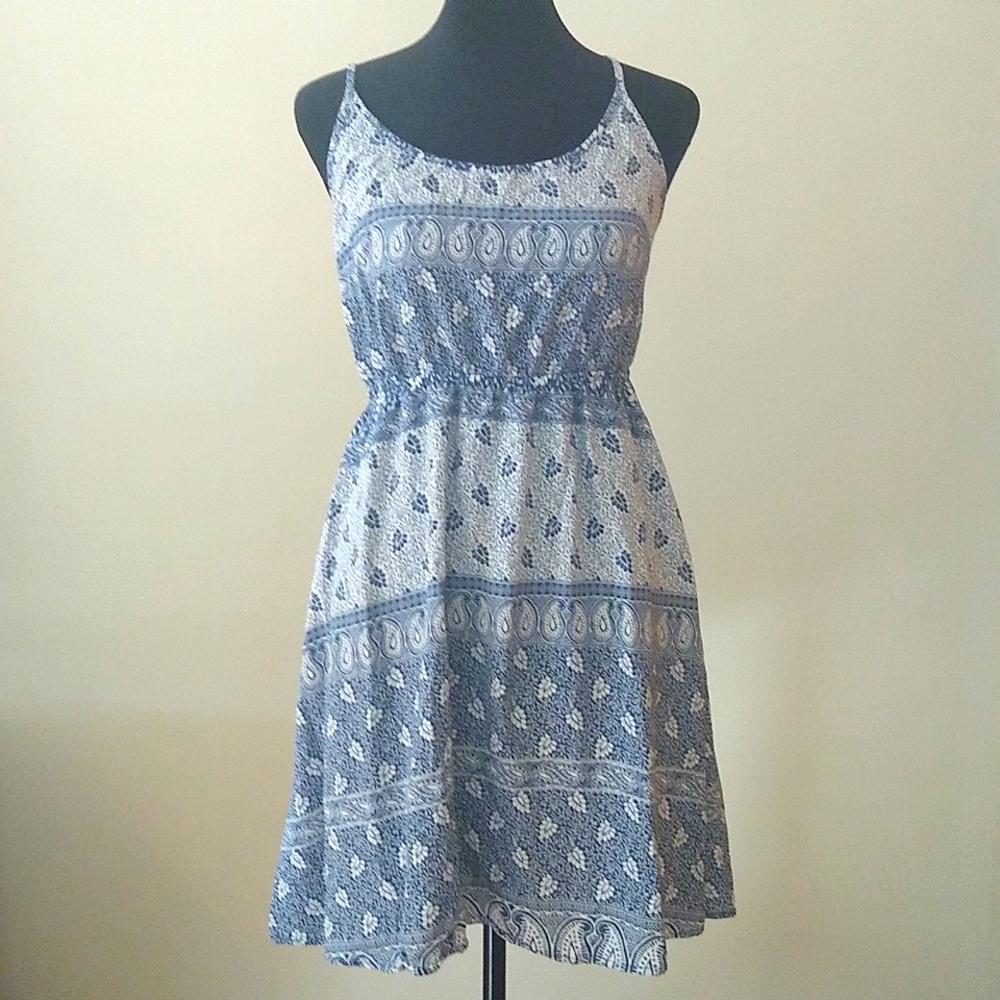 GAP Navy Blue and White Paisley and leaf dress size small